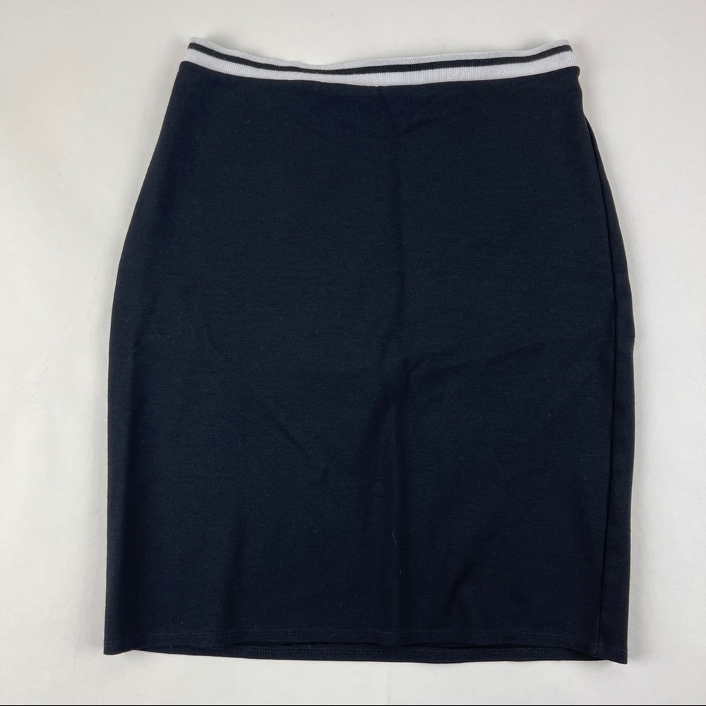 Mezzanine Skirt Womens Large Black Short